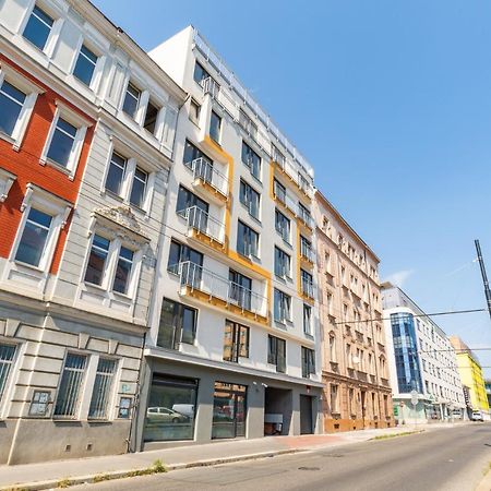 Brand New Two Room Apartment #26 With Free Secure Parking Close To Center Prag Eksteriør billede