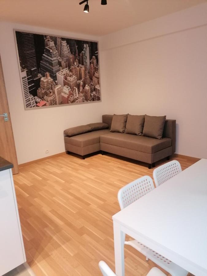 Brand New Two Room Apartment #26 With Free Secure Parking Close To Center Prag Eksteriør billede