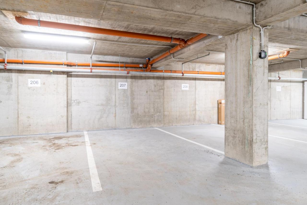 Brand New Two Room Apartment #26 With Free Secure Parking Close To Center Prag Eksteriør billede